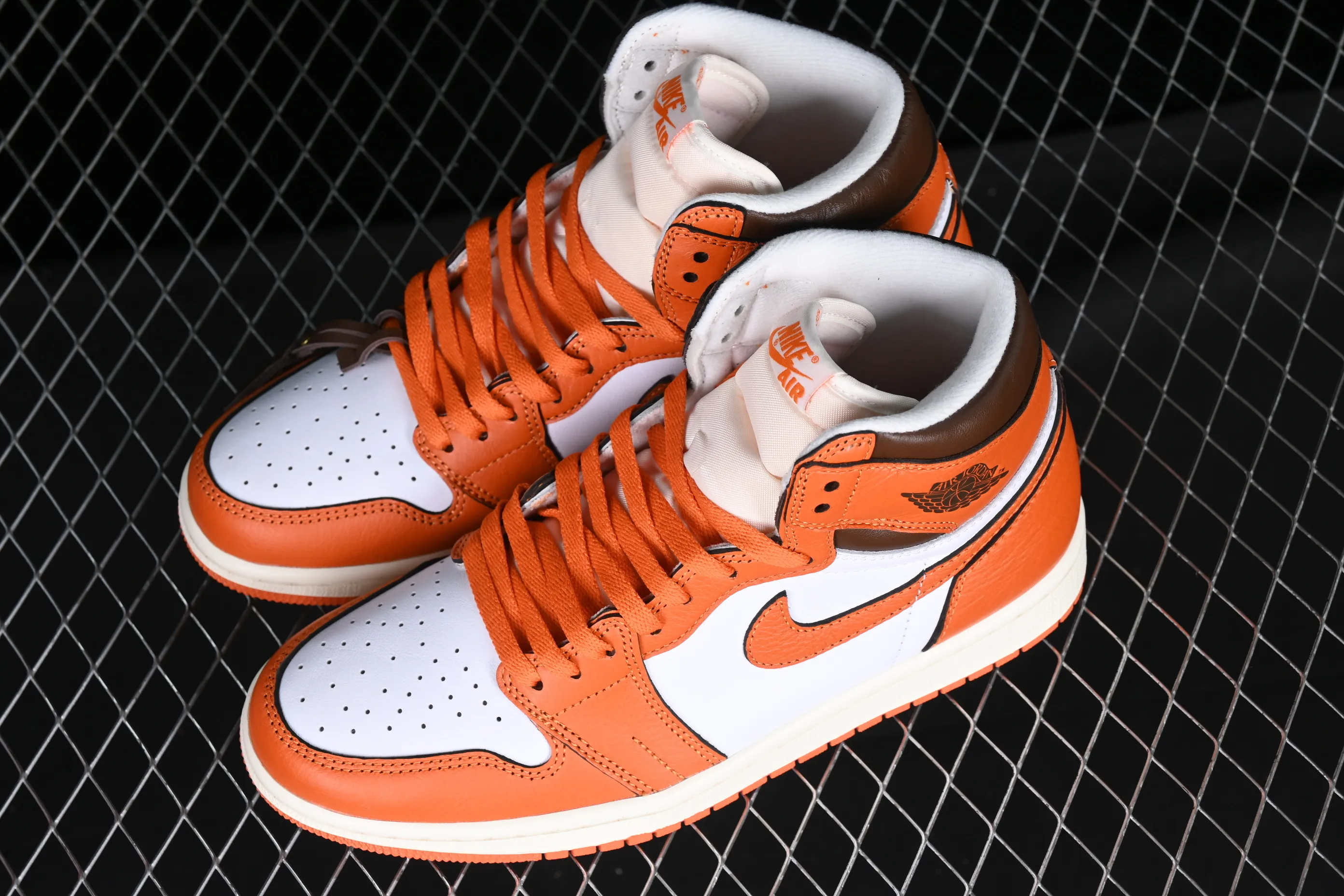 All categories Air Jordan Jordan series basketball shoes Air Jordan 1 High Pure original Air Jordan 1 High OG "Starfish" AJ1 Joe 1 Hermes Orange high-top basketball shoes DO9369-101